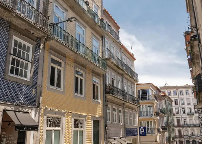 Cardosas Block Luxury