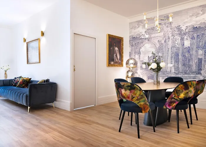 Cardosas Block Luxury