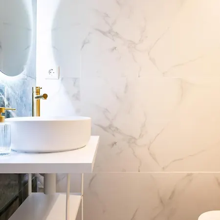 Cardosas Block Luxury