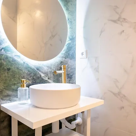 Cardosas Block Luxury