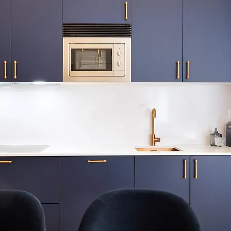 Cardosas Block Luxury *