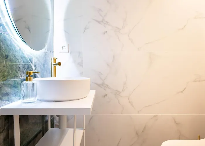 Cardosas Block Luxury