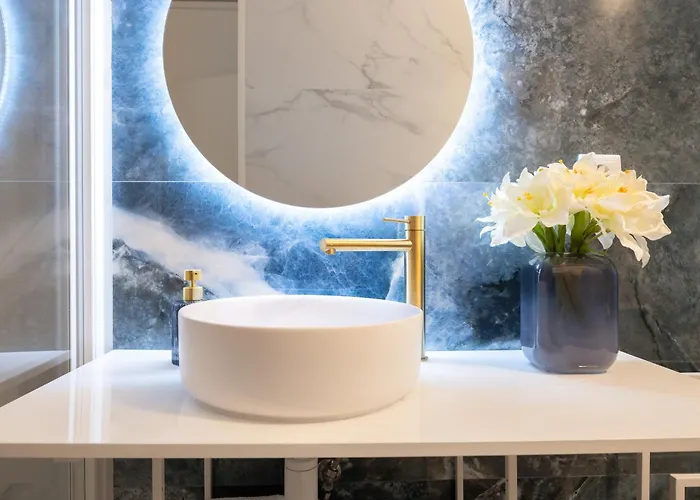 Cardosas Block Luxury