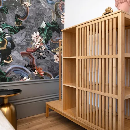 Cardosas Block Luxury *