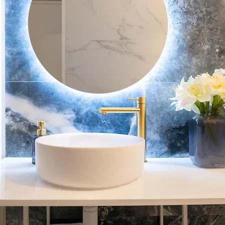 Cardosas Block Luxury