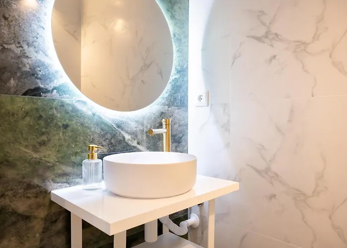 Cardosas Block Luxury