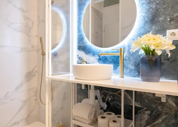 Cardosas Block Luxury Apartment *