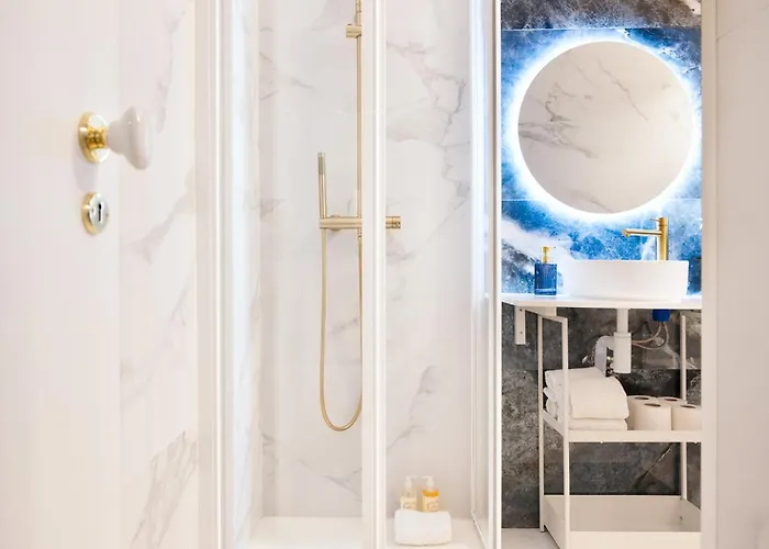 Cardosas Block Luxury Apartment *